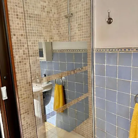 Vacacional Centro La Casita De La Portera Μαρμπέλλα